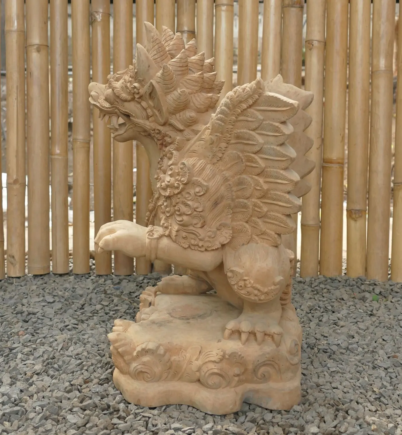  Product image 5 of the product “Singa made of cambodia wood about 30 x 36 x 55cm ”